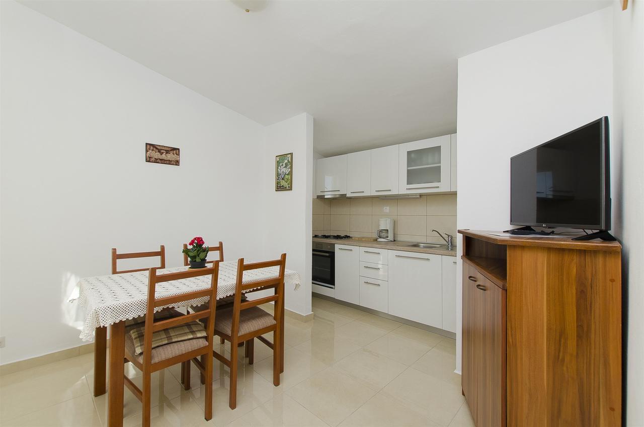 Apartment Josipa Примоштен Экстерьер фото